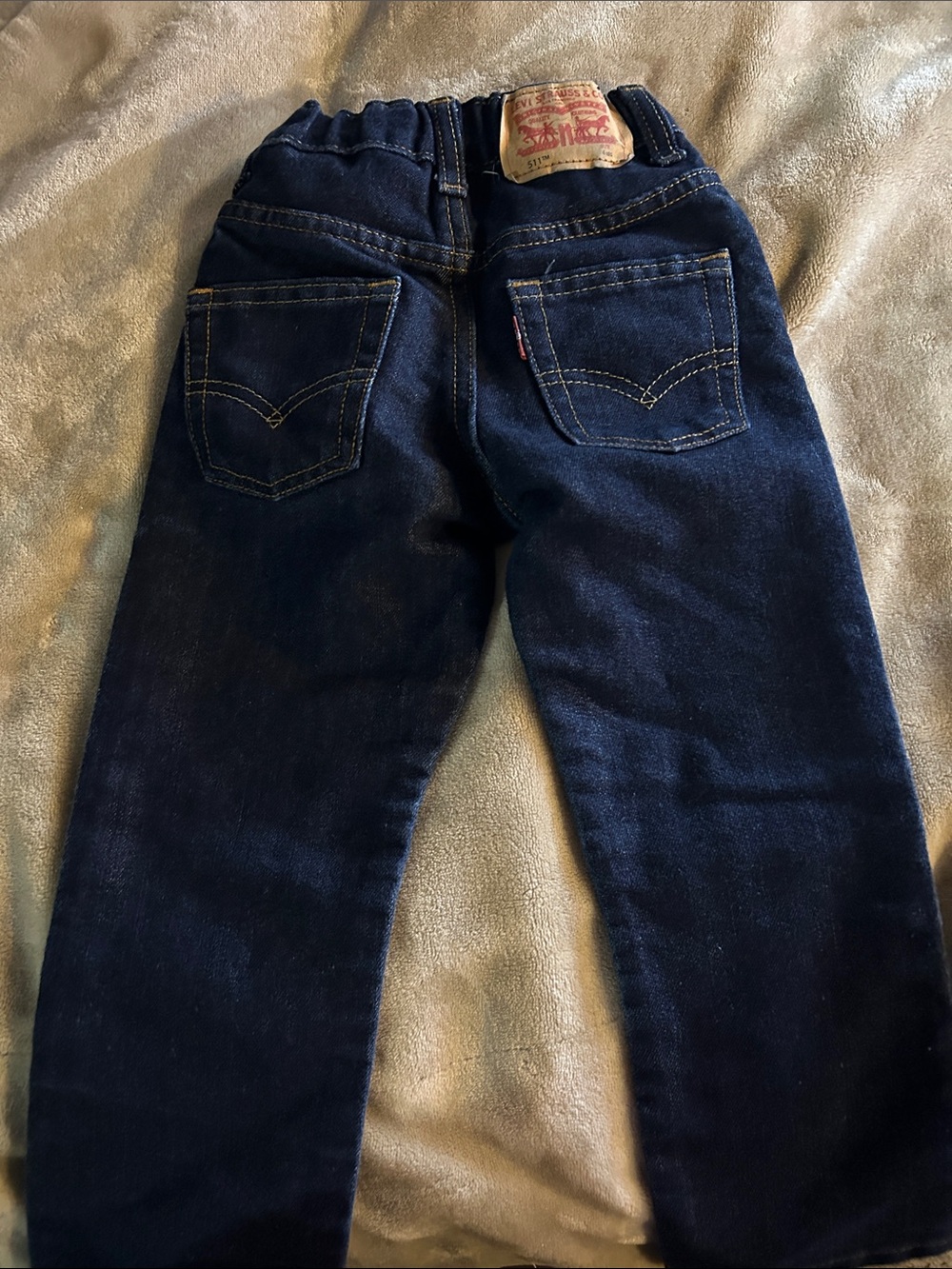 Toddler Levi's Dark Blue Jeans with adjustable waste (4t)